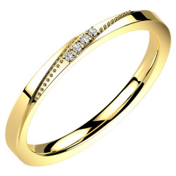 Bague anneau avec 3 strass blancs sertis et liserés diagonale acier doré R-M7703G