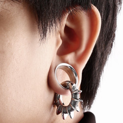 Anneau fermé style ethnique 7 pics gros diamètre avec charnière à clip acier 316L BHG 02