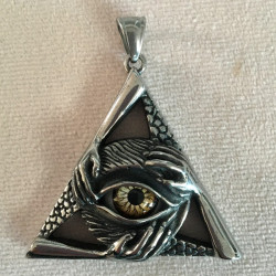 Pendentif amulette triangle des bermudes avec l'oeil acier HPD239