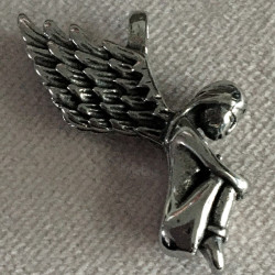 Pendentif ange avec ailes acier HPD49