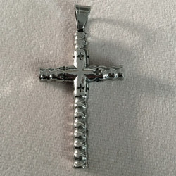 Pendentif croix rayée avec minis croix acier HPD353